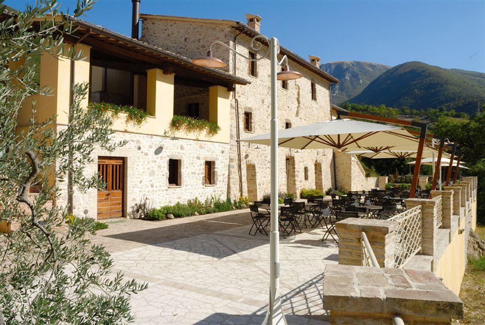 Hostal Antico Casale Urbani Scheggino Exterior foto
